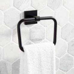 Brand new 😉 Signature Hardware Hibiscus Square Closed Towel Ring in Matte Black ⌛