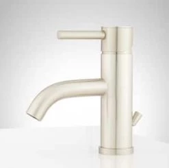 Outlet 😉 Signature Hardware Edenton Single Handle Centerset Bathroom Sink Faucet with Pop-Up Drain Assembly in Polished Chrome 💯 -Signature Hardware Shop Query 950